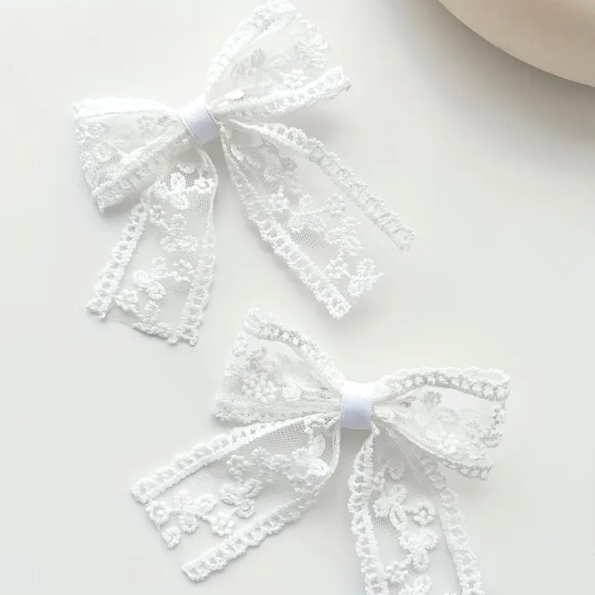 Classic Lace Bow Clips.