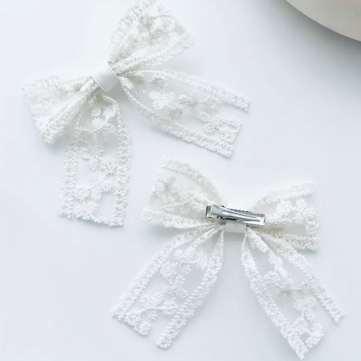 Classic Lace Bow Clips.