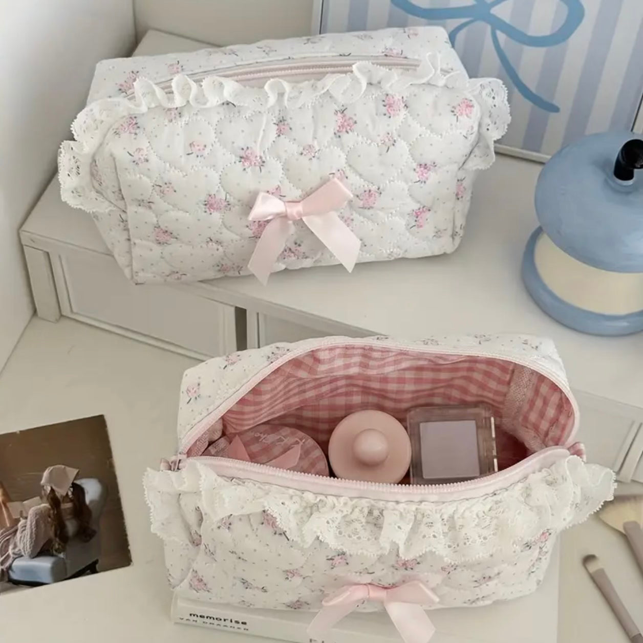 Qulit & Bow Cosmetic Case.