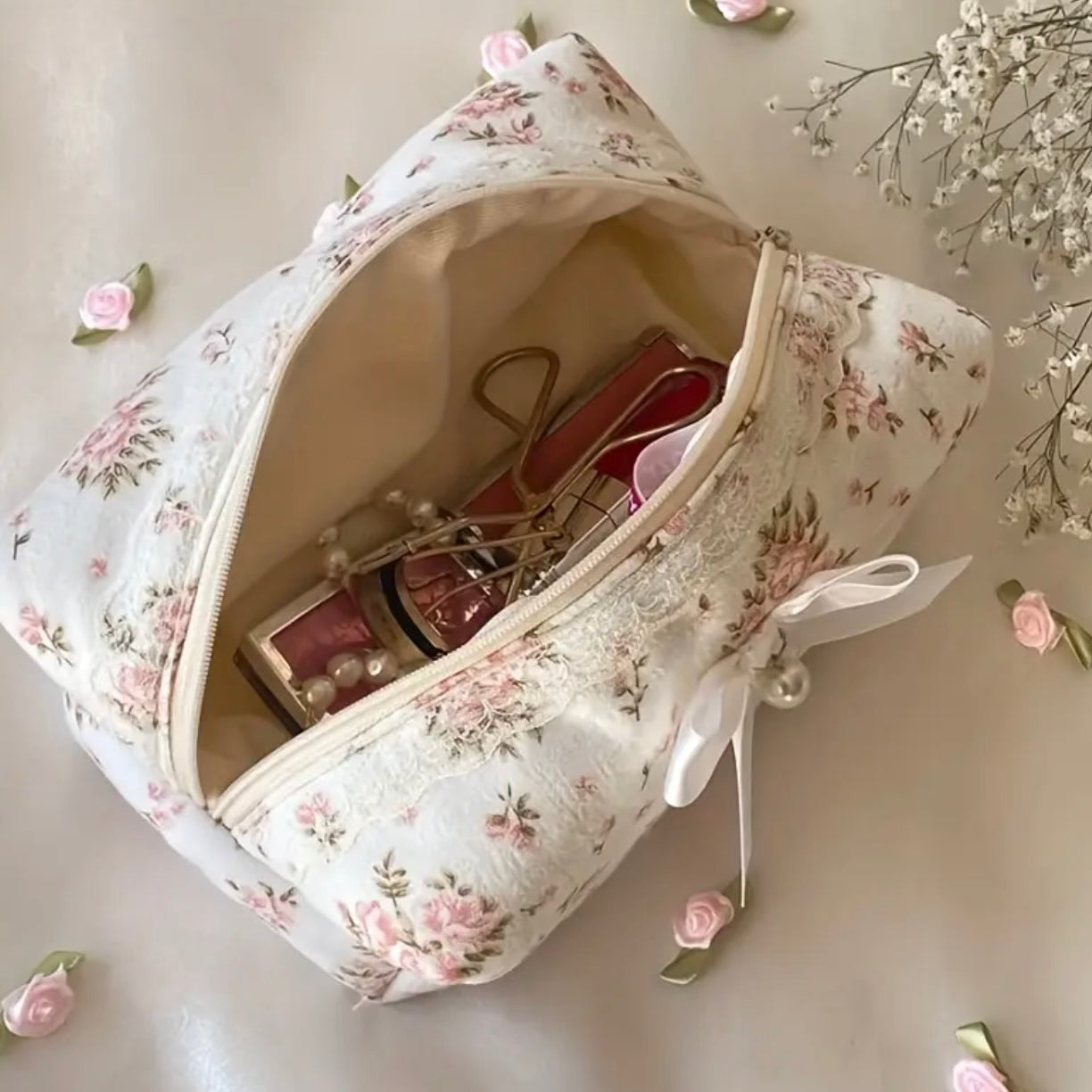 Lace Pearl Charm Cosmetic Bag — Classic.