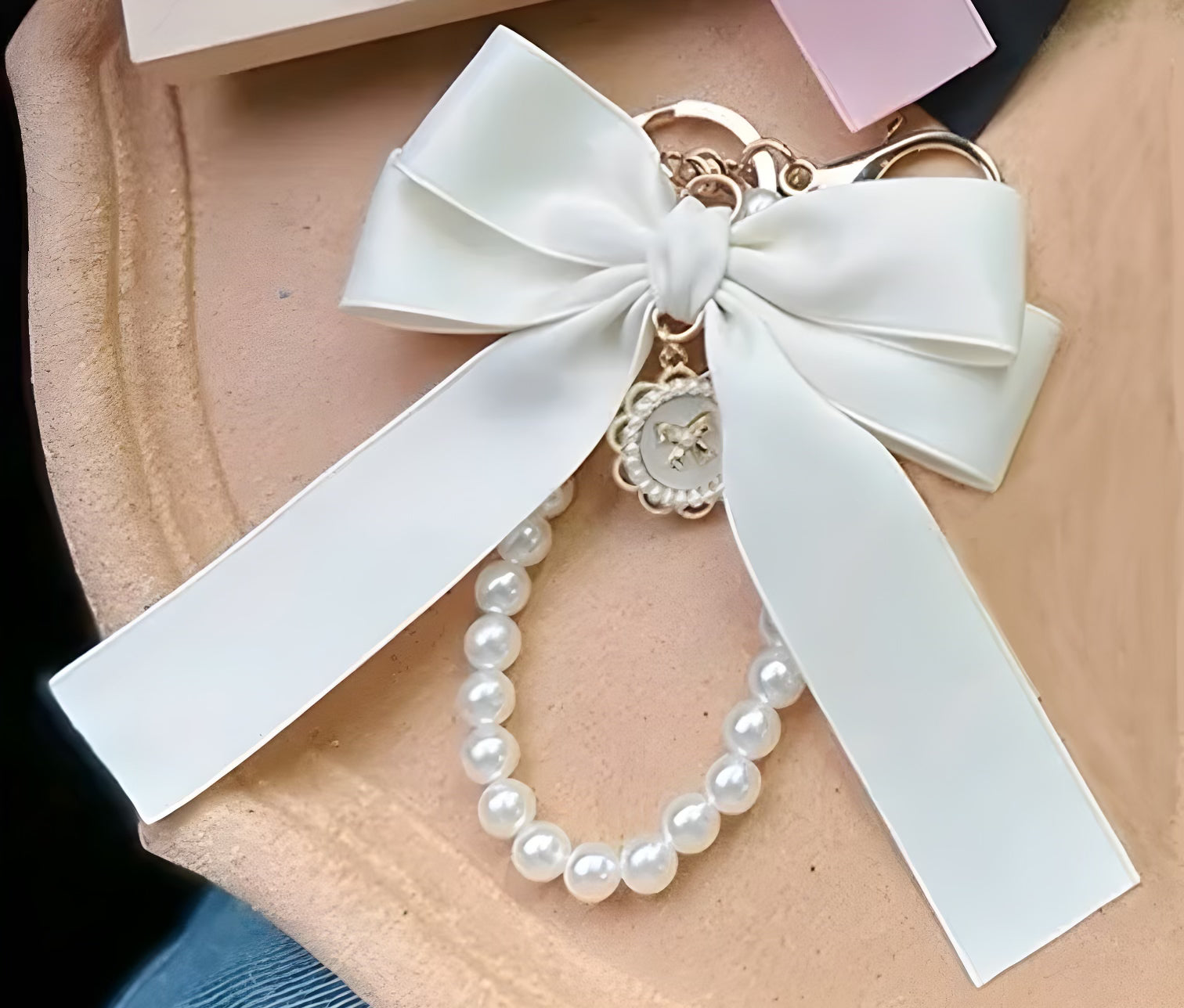 Cream Elegance Key Charm.