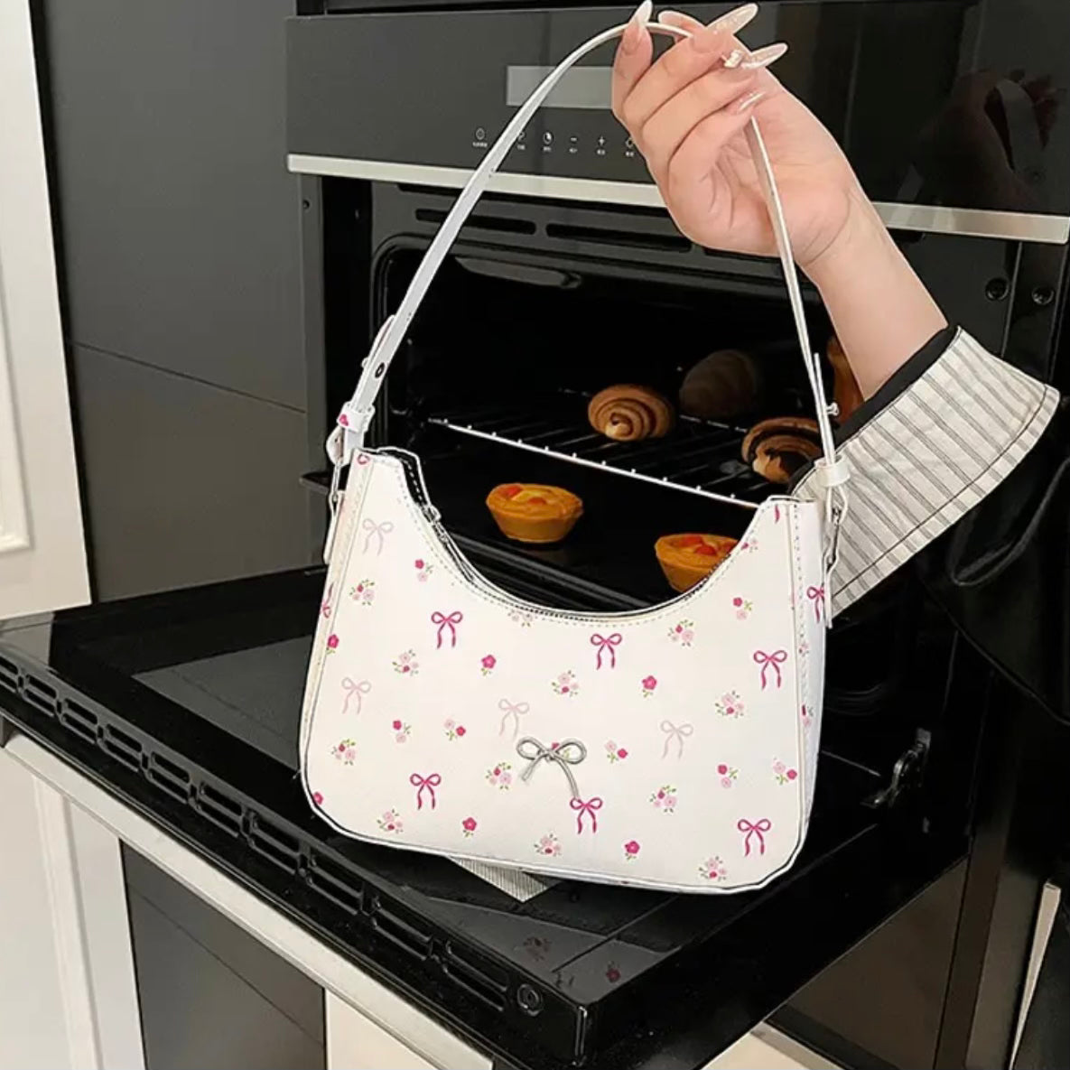 Timeless Classic Bow Shoulder Bag.