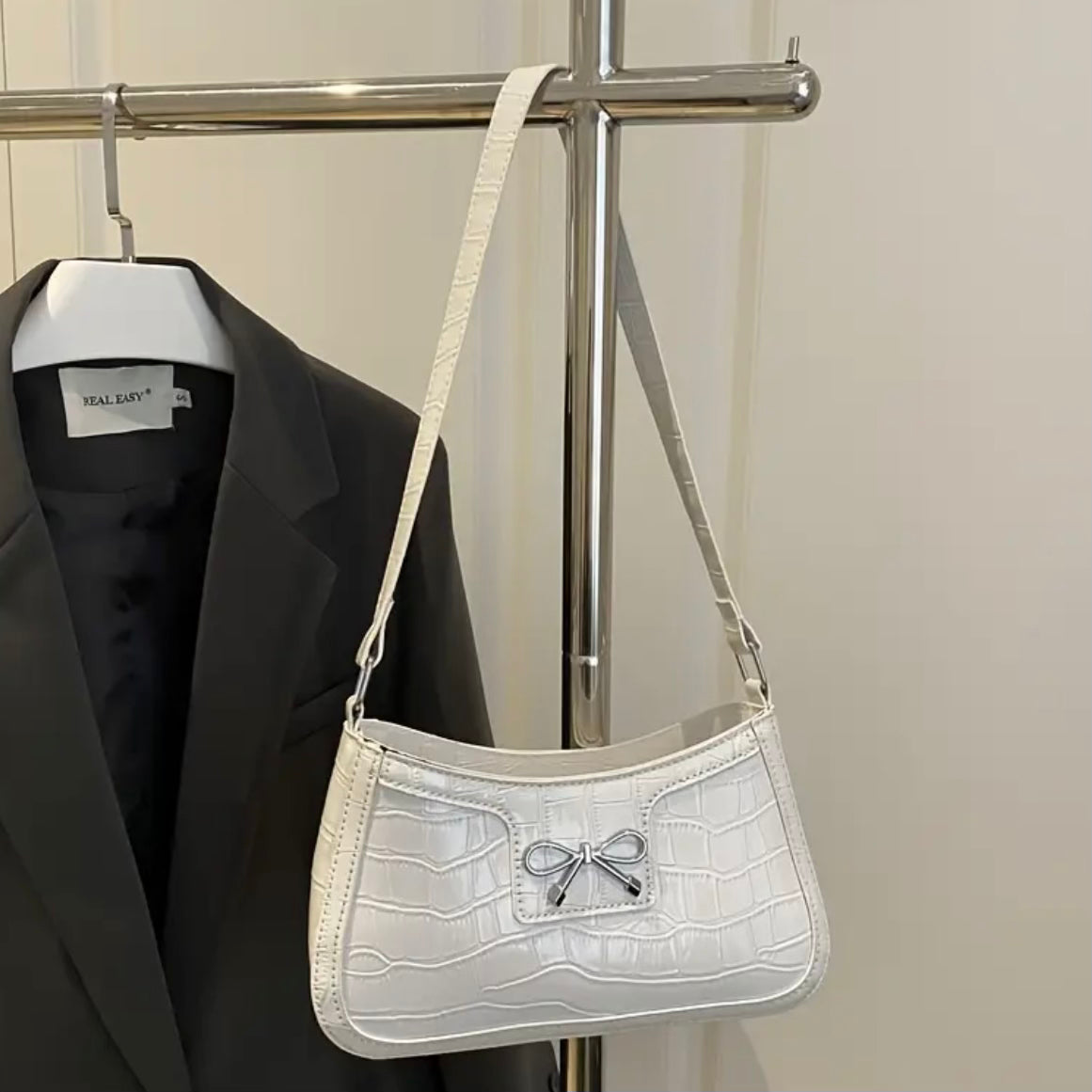 Vivienne Blanc Bow Shoulder Bag.