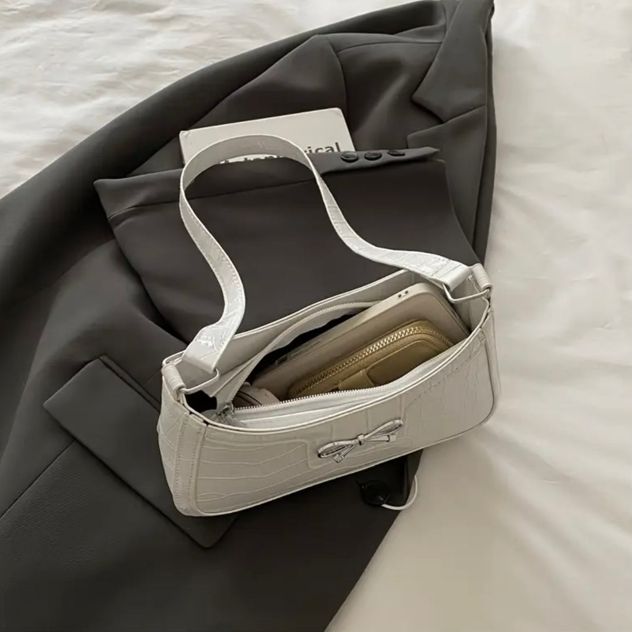 Vivienne Blanc Bow Shoulder Bag.