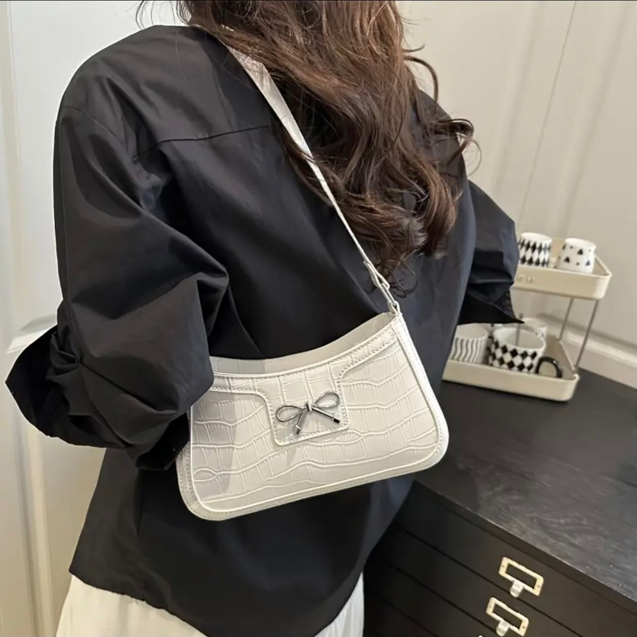 Vivienne Blanc Bow Shoulder Bag.