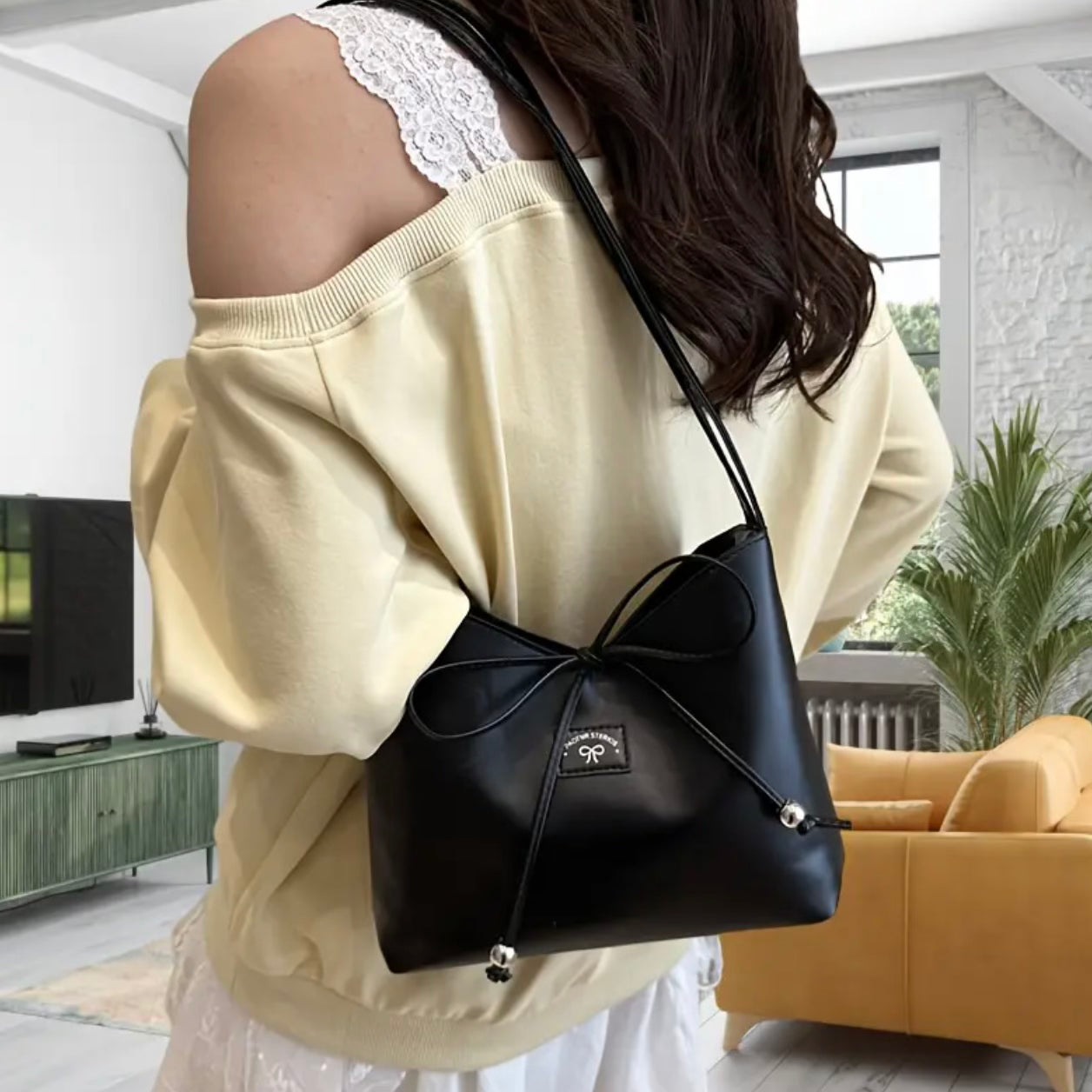 Odette Bow Bag – Obsidian